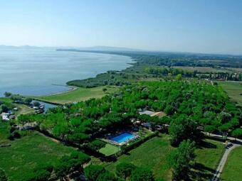 Simplistic Mobile Home In Castiglione Del Lago Near Lake