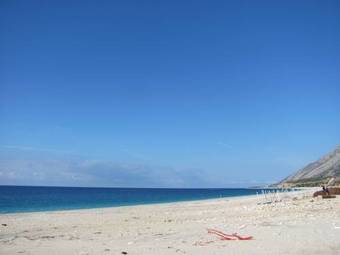 Perivolos Apartments