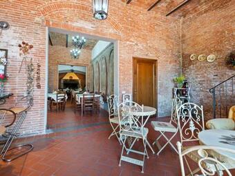 Secluded Apartment In San Miniato With Swimming Pool