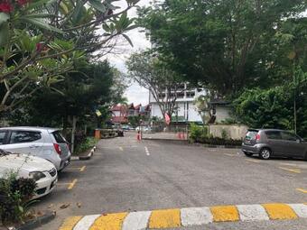 Albergue Batu Ferringhi Bayu Emas Apartment