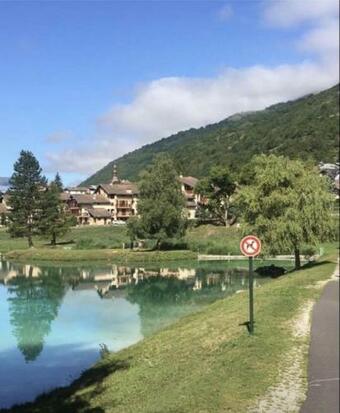Apartamento Tr�s Bel Appartement Face Au Lac De Bozel
