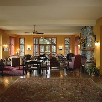 Hotel Emerald Lake Lodge