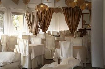 Hotel Kyriad Saintes