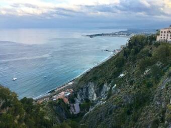 Apartamento Ruhige & Gro�z�gige Ferienwohnung In Sizilien