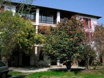 2 Room Apartment 15 Minutes From Lakes