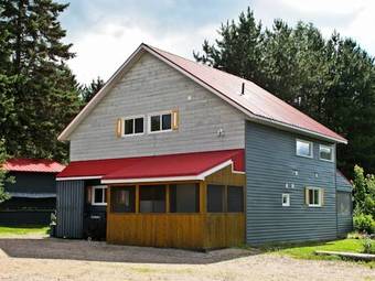 Chalets & Appartements Au Chant De La Rivi�re