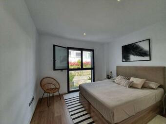 3-bedroom Villa Walking Distance From Governors Beach Perfect For Your Holiday