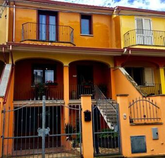 Hostal At My House Affittacamere