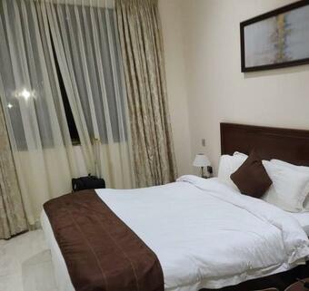 Adorable 2-bedroom+livingroom With Kitchen .