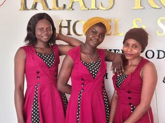 Palais Royale Hotel & Suites