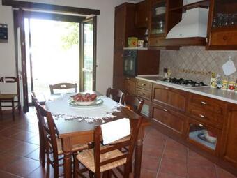 Casa Immersa Nel Verde