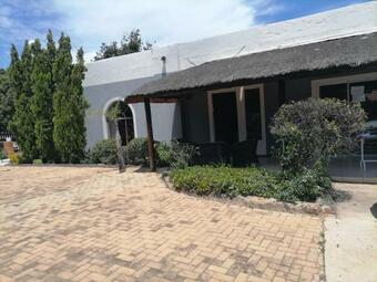 Hostal Tushiya Guest Lodge Bronkhorstspruit
