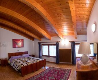 Apartamento Accogliente Mansarda Per Vacanze Nella Natura