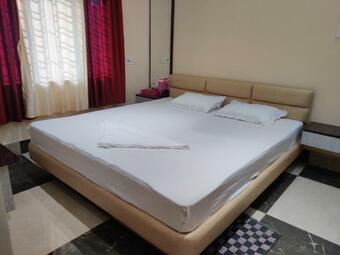 Hotel Staymaker Addyama