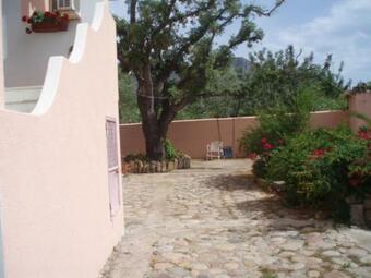 Hostal Camere Appartamenti Sa Tanca 'e Sa Murta Santa Maria Navarrese 300m From The Beach