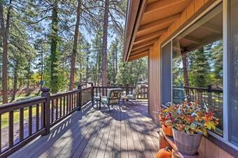 Central Pine Hideaway - Family Friendly!