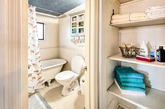 Quaint Springerville Home Hike, Ski And Hunt!