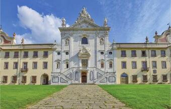 Nice Home In Orentano With 2 Bedrooms