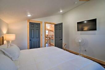 Idyllic Cotter Escape Steps To White River!