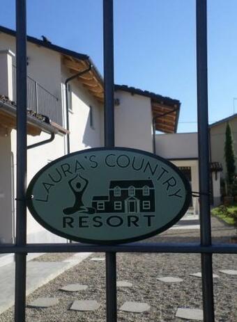 Laura's Country Resort