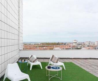 Apartamento 8rooftop - T2 Com Terra�o E Vista Para As Salinas!
