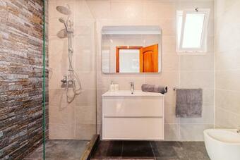 Vip VI - Sea View Apartment