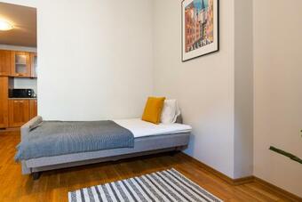 Old Town - Hall Square Apartment