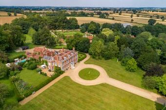 Heavenly Luxury Rustic Cottage In Historic Country Estate - Belchamp Hall Mill