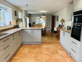 Spacious Oxford Countryside Home With Hot Tub