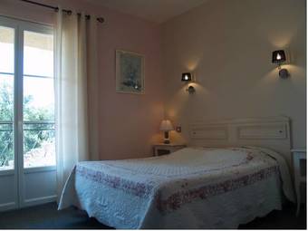 Hotel H�tel Les Hauts De Mour�ze