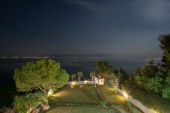 Panoramic View Luxury Villa By The Sea In Paralia Avlidas (evia)