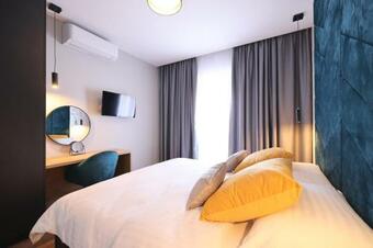 D-palace Apartments-olive Tree