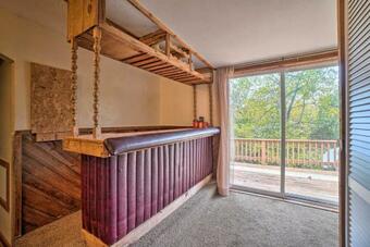 Table Rock Lake Cabin Escape With Boat Slip!