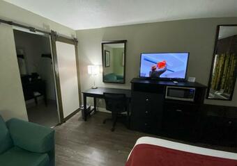 Lx Hotel, Boutique Acw Circle