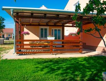 Apartment Martin - Vacation Nearby National Park Krka