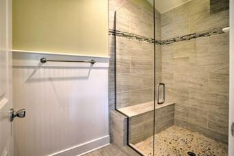 Urbanna Cottage With Private Yard And Water Views