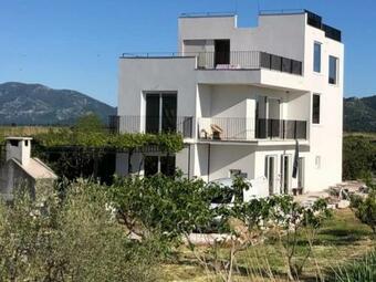 Apartments Hinko Neretva