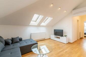 Luxsury Apartments Adversarium