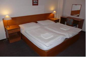 Hotel Cmc Residence & Conference Inn