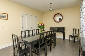 20 Village Square Glaslough