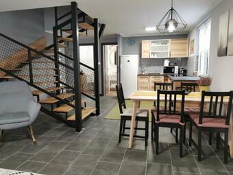 Kiskoma Vend�gh�z