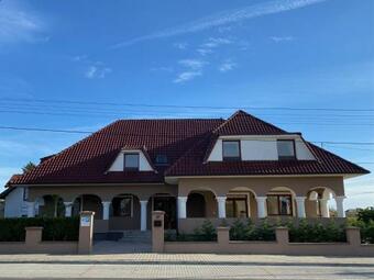 O�zis Apartmanh�z