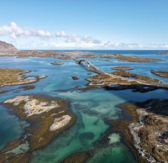 Panoramic Seaview House By The Sea