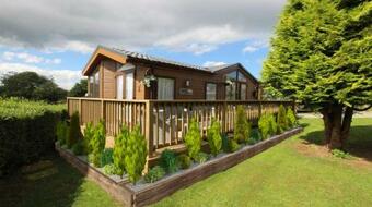 Applegrove Country Park With Private Hot Tubs