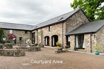 Neuadd B&B Suites