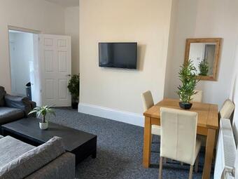 Newcastle Apartment 2 - Free Parking Long Stays Ideal For Contractors
