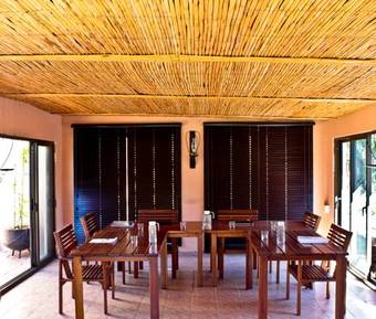 Hostal Birdsong Guest House