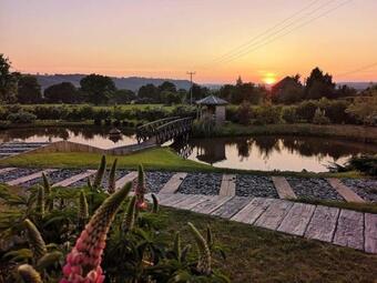 Hotel Ye Olde Punchbowl Country Inn & Gardens