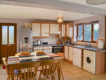 Carp Cottage - Ukc1907