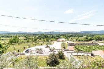 Apartment Versus Hermes Art